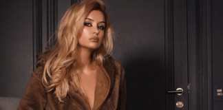 FOTO/ Alketa Vejsiu tregon këmbët nga ro bdishani