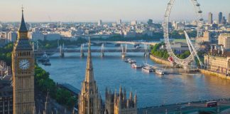 Bëhet gati “Lotaria Britanike”, Mbretëria e Bashkuar kopjon SHBA, kërkon të marrë emigrantë të ‘zgjuar’