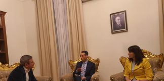 Gjiknuri takohet me zyrtarin amerikan: Mbështetje për përfundimin sa më të shpejtë të reformës zgjedhore