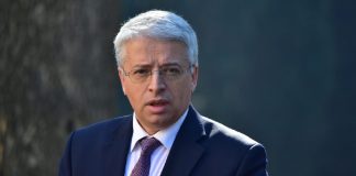 Përmbysje apo ndryshim?