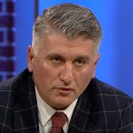 Protesta e opozitës/ “Edi Rama hoqi maskën e fundit për të mbrojtur vartësen e tij Belinda Balluku”, Gjekmarkaj: Jemi këtu për të mbrojtur shtetin ligjor