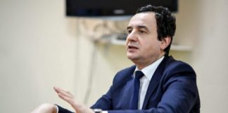 Gazetarja e njohur: Ne po na vdesin njerëzit, Albin Kurti shkon e pozon në Tiranë për inat të Ramës