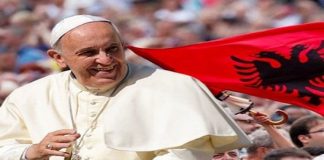 Shqiptari rrëfen bisedën me Papën