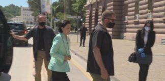 Kur politika detyron ambasadorët të forcojnë gjuhën