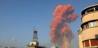 Bejrut, fabrika e fishekzjarreve përfshihet nga flakët