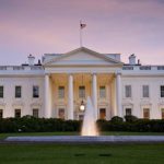 Dosja që ‘dogji’ Pam Bondin – Çfarë gjeti Trump në zyrën e saj që çoi në shkarkimin e menjëhershëm?