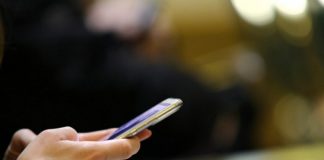 Aplikacioni i Samsung kthen çdo iPhone në një telefon Galaxy