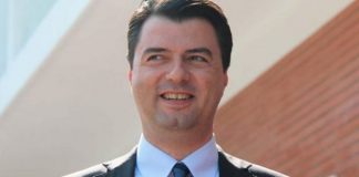 Formulari/ Basha tallet me demokratët dhe shqiptarët, prezantoi programin pa pritur përgjigjet