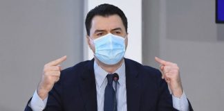 Basha s’mban premtimin e tij të para pak muajve, nga 400 euro bën pagën minimale 36 mijë lekë! ‘Hesht’ për rrogat e mjekëve dhe infermierëve