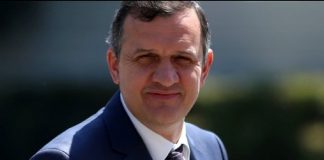 “Për këdo që po habitet nga patronazhimi elektoral…”