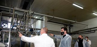 Veliaj në Kavajë, thirrje fermerëve: Merrni kartën e naftës, mundësi për investim dhe rritje të aktivitetit tuaj