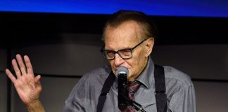 E trishtë/ Ndërron jetë nga Covid intervistuesi më i famshëm i të gjithë kohërave, Larry King