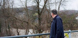 Reshjet rrisin nivelin e lumejve/ Balla: Prurjet e Shkumbinit janë shtuar, por situata është nën kontroll