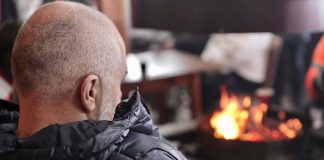 “Mirëmëngjes, me këtë zjarr të ëmbël malesh me dëborë”, Rama publikon foton pranë oxhakut