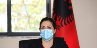 Ministrja Xhaçka apel emigrantëve: Regjistrohuni në e-Albania për saktësimin e adresave