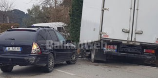 Aksident në aksin Librazhd-Elbasan, dy të lënduar