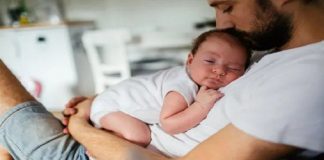 Përse djemtë janë më të dobët emocionalisht se sa vajzat