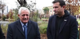 Mbillet një pemë në nder të Klodian Rashës, i ati mesazh prekës: M’u përgjysmua dhimbja, do jetë i paharruar emri i djalit tim!