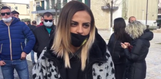 Largimet nga LSI/ Të rinjtë në Berat i bashkohen Partisë Socialiste: Nuk mund të jemi fasada e propagandës së Monikës dhe Metës