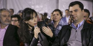 Mustafaj për Aurelën: Nuk është mirë që bashkëshortja e Bashës nuk voton dot pasi nuk ka nënshtetësi shqiptare