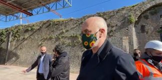 Rama inspekton investimet në Tepelenë: Kalaja e Ali Pashës do dalë në dritë! Batuta me qytetarin: Demokratët na duhen për të mos na marrë mësysh