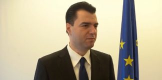 Kulluri ironizon Bashën: Në 2017 i fitoi zgjedhjet me Trump, tani fitorja edhe më e thellë pas takimit me Janša