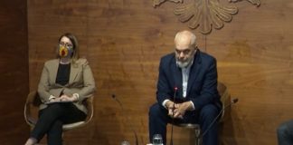 ‘Referendumin s’e ndal asnjë marifet’, Rama ‘injoron’ Metën: Shpatat janë për fëmijë ose për ata që kanë shkëputje të lidhjes me mburojën e trurit