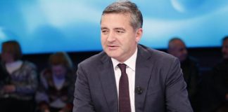 Shkeli masat anti-COVID, gjobitet me 5 mln lekë ministri i Turizmit, Blendi Klosi