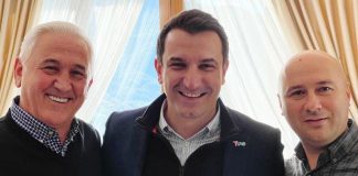 Veliaj poston foton me dy figurat e rëndësishme që ikën nga LSI: “Bashkimi bën fuqinë”