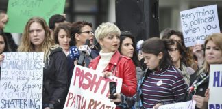 Gratë punëkërkuese në Kosovë, më të shkolluara se burrat