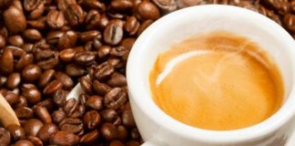 Vuani nga tensioni i lartë? Zbuloni se sa kafe në ditë duhet që të konsumoni