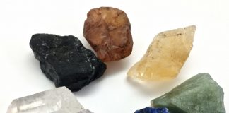 Ja cili kristal ju afron më tepër me partnerin dhe ju ndihmon në çështjet sentimentale