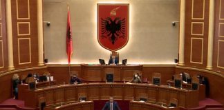 Kuvendi rrëzon dy dekrete të Metës, miratohet fondi për partitë pjesëmarrëse në zgjedhje