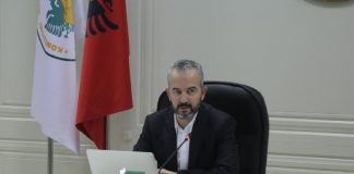 Zgjedhjet e 25 prillit/ Celibashi: Pajisja për identifikimin elektronik të votuesve verifikon dhe pengon votimin e dyfishtë