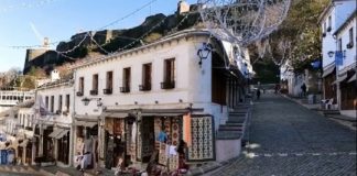 “Ju uroj një të dielë të bukur”, Rama tregon ndryshimet në Pazarin e Gjirokastrës