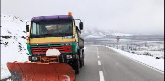 Moti i keq i ditëve të fundit/ ARRSH këshillon shoferët, në cilat akse duhet të kenë kujdes