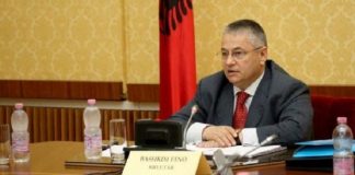 Ndarja nga jeta e Bashkim Finos/ Sot ditë zie, në institucionet shtetërore flamuri në gjysmë shtizë