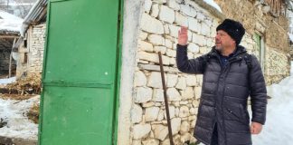 Xhelal Mziu shfaqet si Lenini: Nga maja e Ilnicës do të nisë #Stuhia (murlani) i fitores!