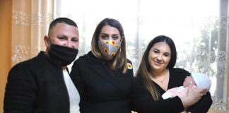 U dërgua në Itali pas dëmtimeve të tërmetit, Manastirliu publikon fotot: Marlini është gëzuar me vajzë