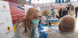 Vaksinimi masiv antikovid/ Deri në orën 17:00 mbi 1500 të vaksinuar, Preza: “Sinovac” efikase dhe e sigurtë