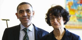 Themeluesit e BioNTech-ut shfaqen optimistë, parashikojnë fundin e fazës së kufizimeve