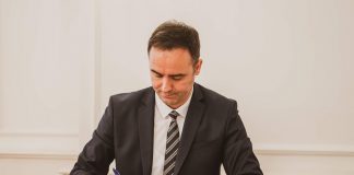 Kosovë/ Presidenti në detyrë, Glauk Konjufca i kërkon Vetëvendosjes emrin për kryeministër