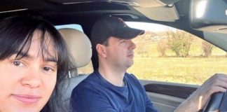 Programi i të enjtes/ Aurela bëhet nostalgjike dhe poston foto: Basha i qeshur