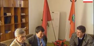 VIDEO/ Kur 35-vjeçari Bashkim Fino shkonte në zyrën e Berishës, për t’u bërë kryeministër (rrëfimi i gruas dhe nënës së tij)