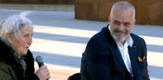 Bozo thumbon PD: Problemet nuk zgjidhen me boks e mundje, të mos harrojmë si ishte Shqipëria para 2013