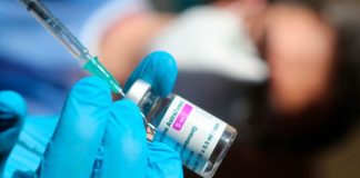 Disa vende pezulluan AstraZeneca. Po çfarë thonë ekspertët?