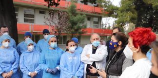 1 vit pandemi, Manastirliu vlerëson ekipin mjekësor: Drita në fund të tunelit gjithnjë e më e dukshme, të hënën mbërrijnë doza të tjera të vaksinave Pfizer