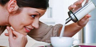 Çfarë i ndodh trupit tuaj kur ndaloni konsumin e sheqerit