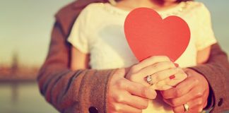 A e dini cilat janë 9 gjërat që ju ndodhin kur gjeni shpirtin tuaj binjak?