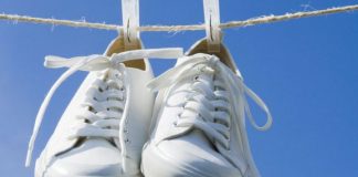 Ju bezdis aroma e pakëndshme e këpucëve? Ja si mund ta eleminoni duke përdorur këto mënyra